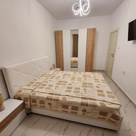 Nevi Apartment Тирана Екстер'єр фото